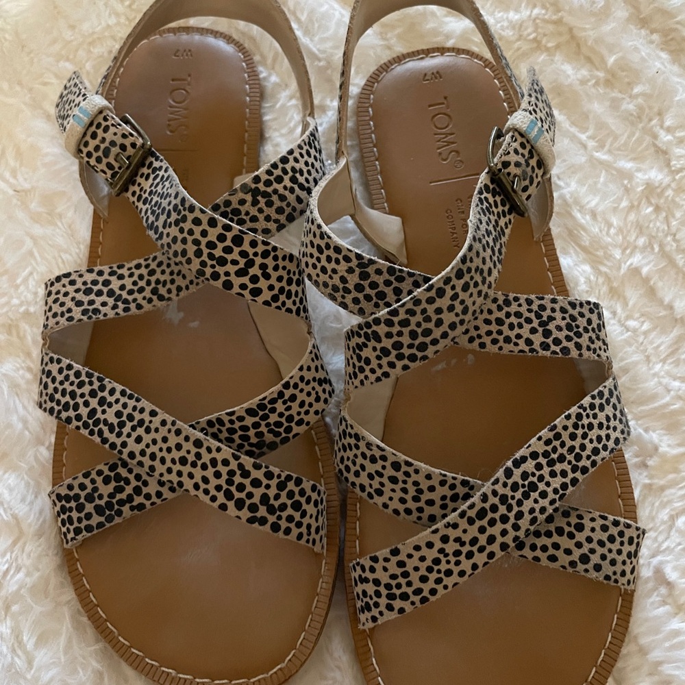 TOMS Women's Spotted Black and Tan Sandals